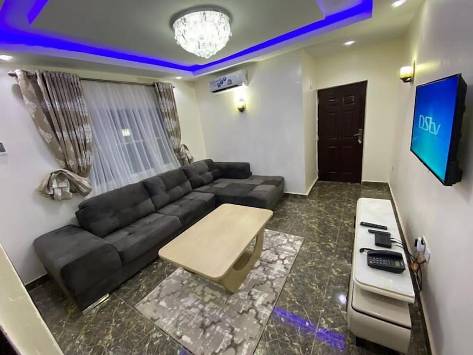 Economy Apartment, Balcony, City View | Living area