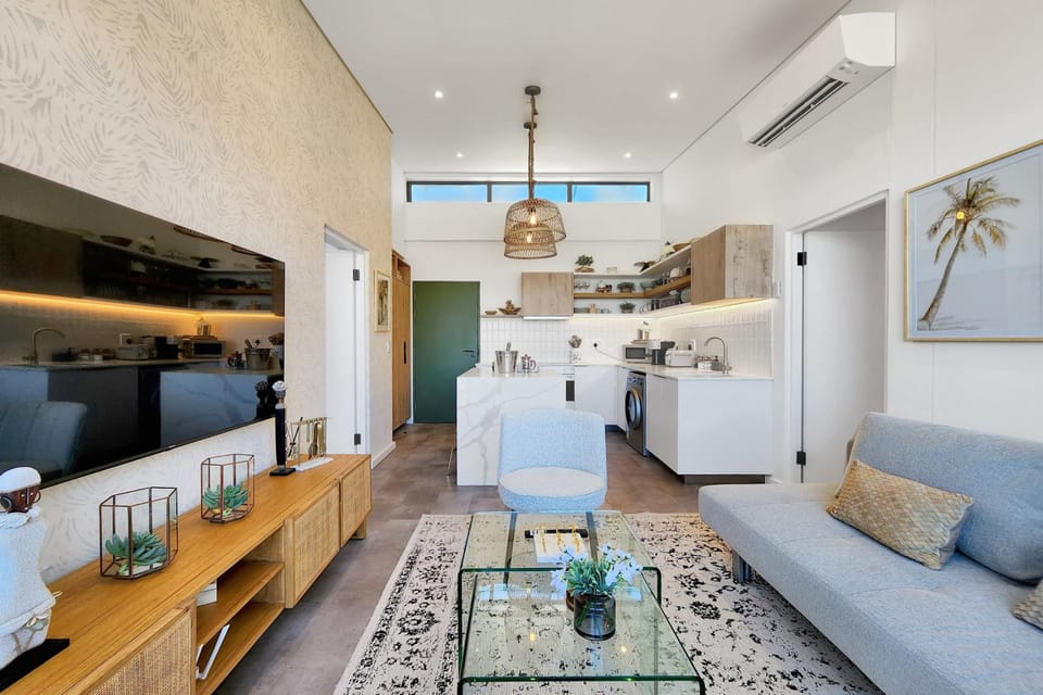 House | 2 bedrooms, desk, Internet