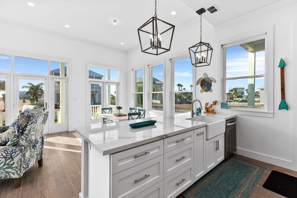 House, 3 Bedrooms | Private kitchen | Coffee/tea maker, fridge, oven, toaster