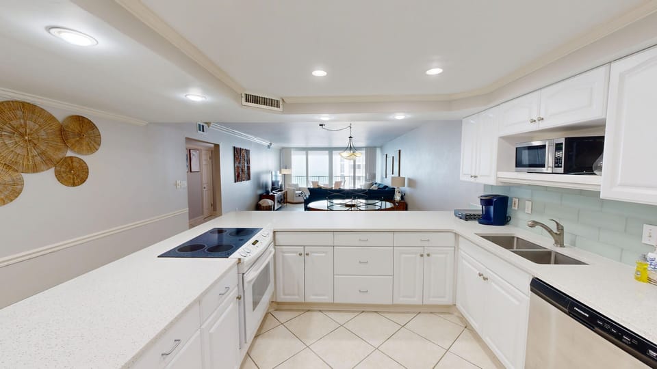 Condo, 2 Bedrooms | Private kitchen | Coffee/tea maker, fridge, oven, stovetop