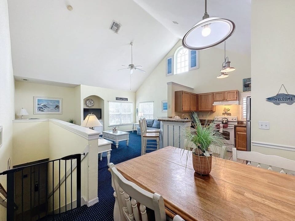 Condo, 2 Bedrooms | Interior