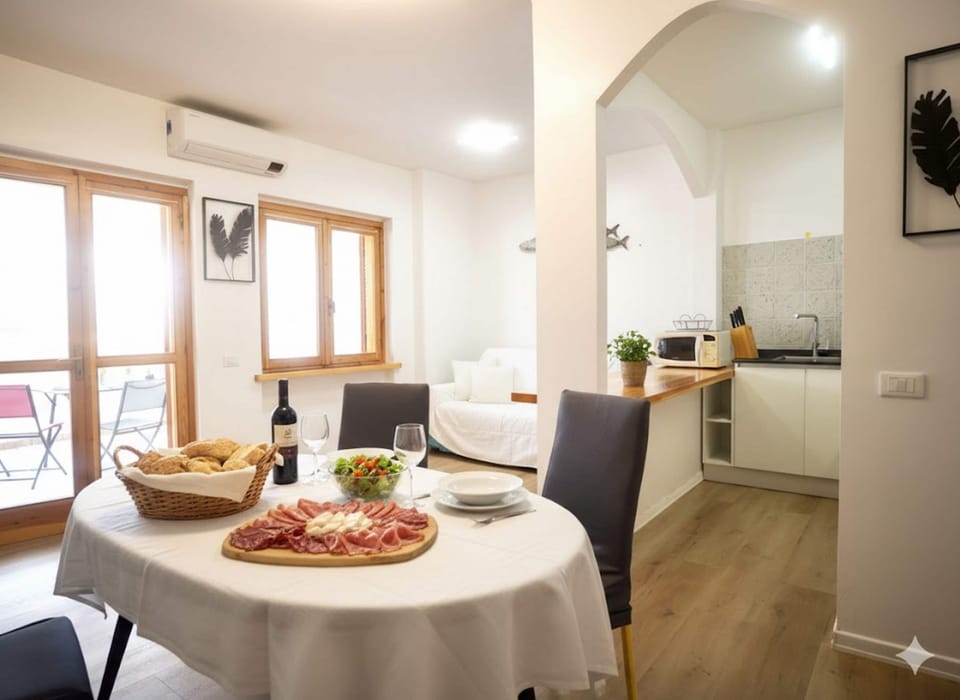 Apartment | Dining room