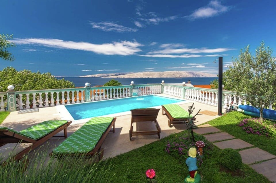 Apartment | Pool | Outdoor pool