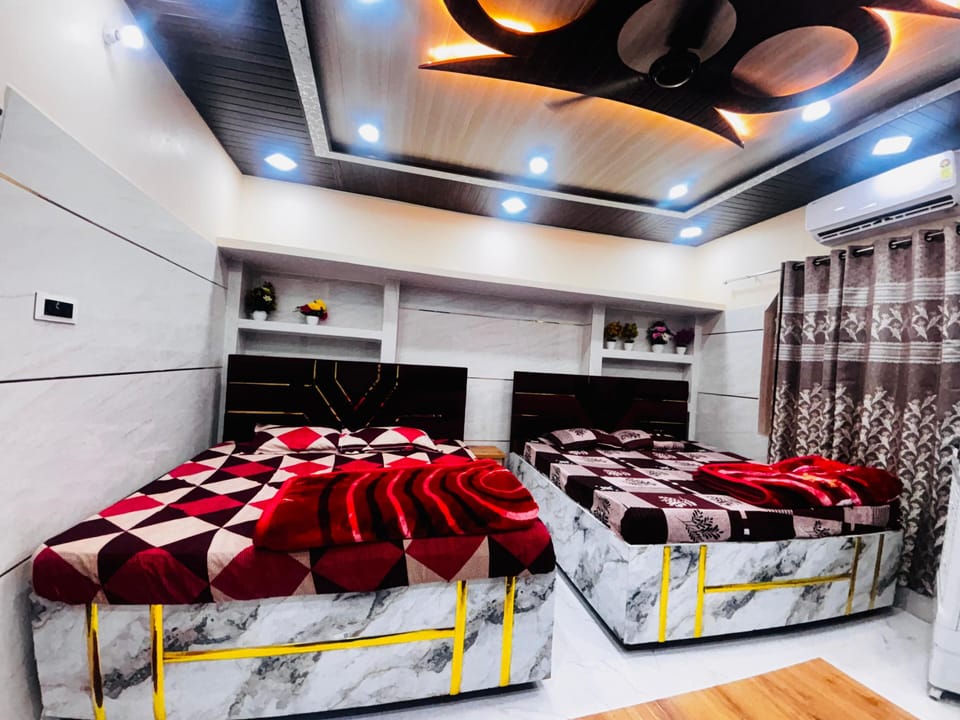 Comfort Double Room, Multiple Beds, Air conditioning, Ground Floor | Memory foam beds, laptop workspace, blackout drapes, free WiFi