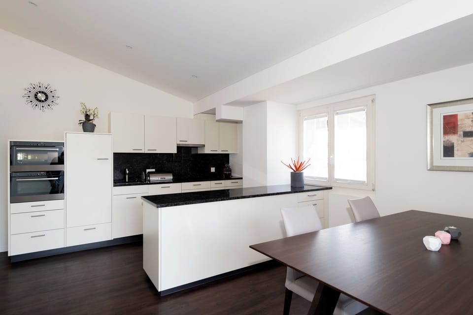 Suite, Balcony, Lake View | Desk, free WiFi