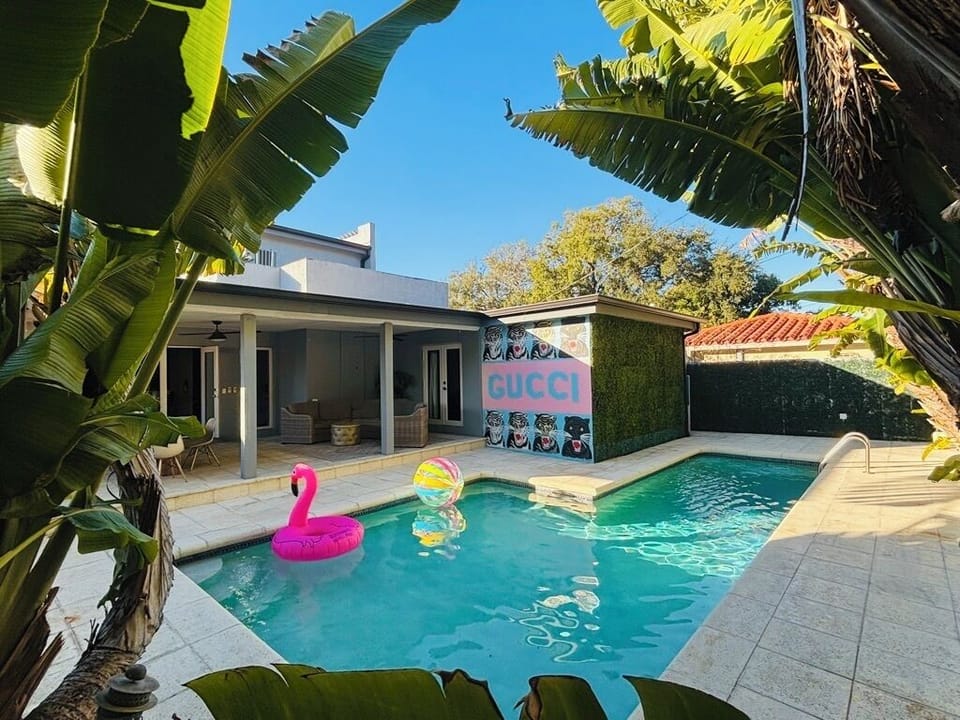 Welcome to the Gucci House!