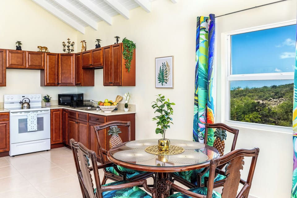 Apartment, 2 Bedrooms, Balcony, Lagoon View | In-room dining