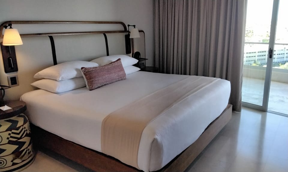 Panoramic Room | Minibar, in-room safe, iron/ironing board, free WiFi