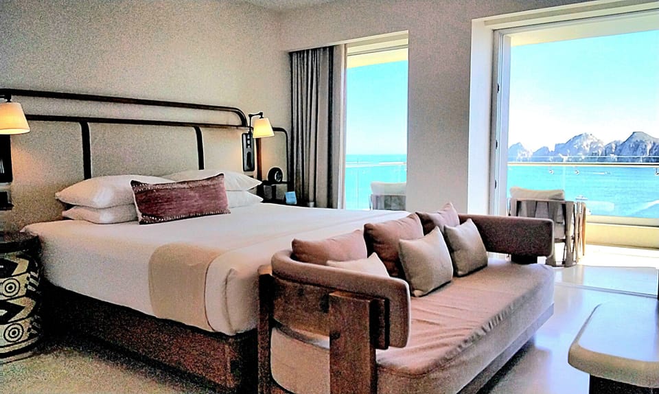 Panoramic Room | Minibar, in-room safe, iron/ironing board, free WiFi