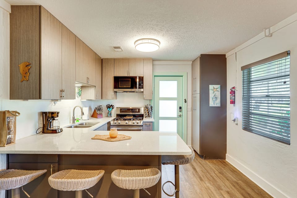 Kitchen | Drip Coffee Maker | Dishwasher | Cooking Basics