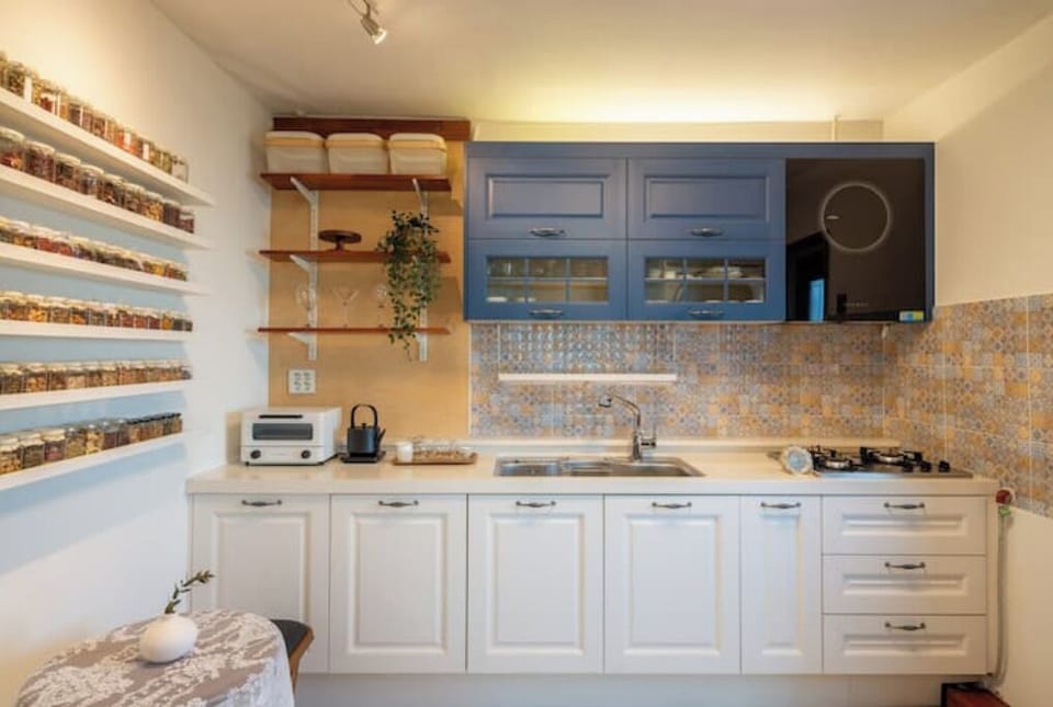 Kitchen 2