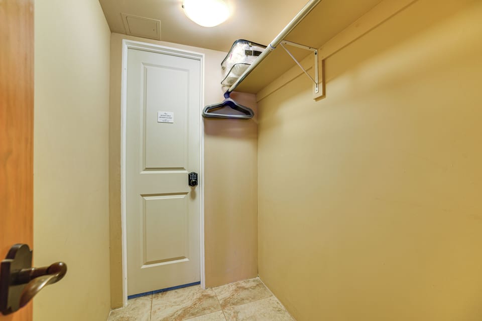 Walk-In Closet | Access via Bedroom 1
