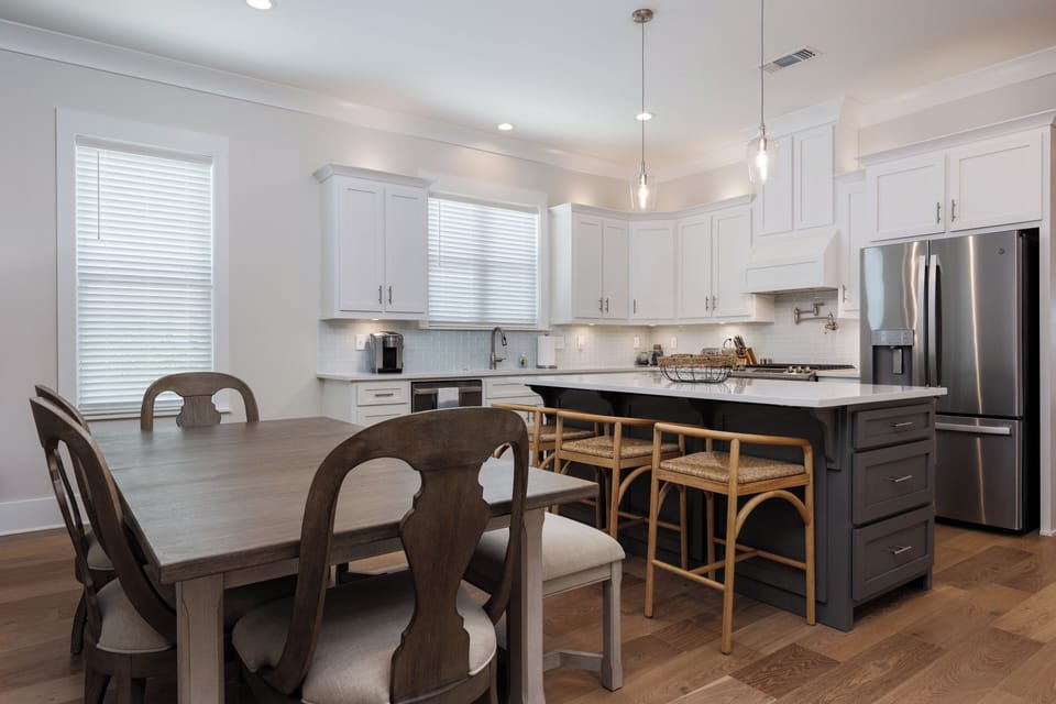 Plenty of space for dining 