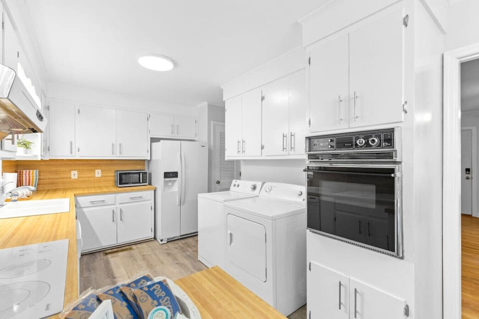 Free Washer and Dryer Included