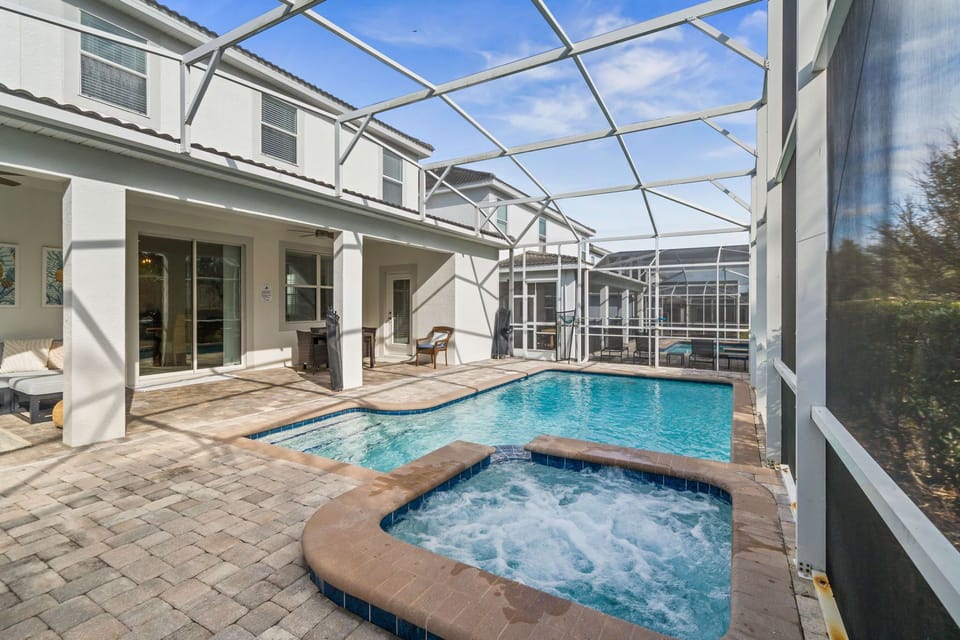 Private pool and spa for your group to cool off after a day exploring all Orlando has to offer!