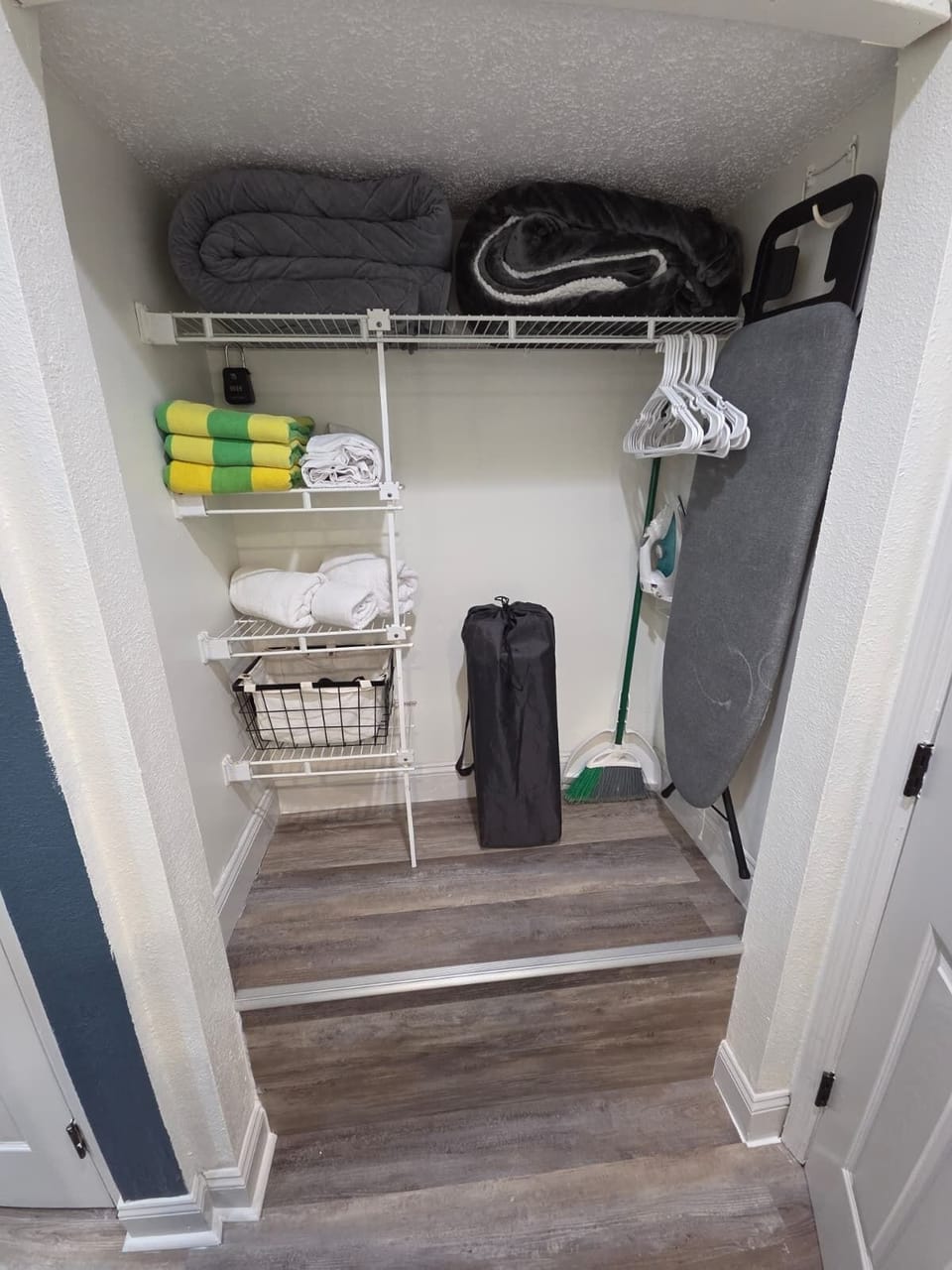 Enjoy the shower—stocked with plenty of fresh towels in every size.