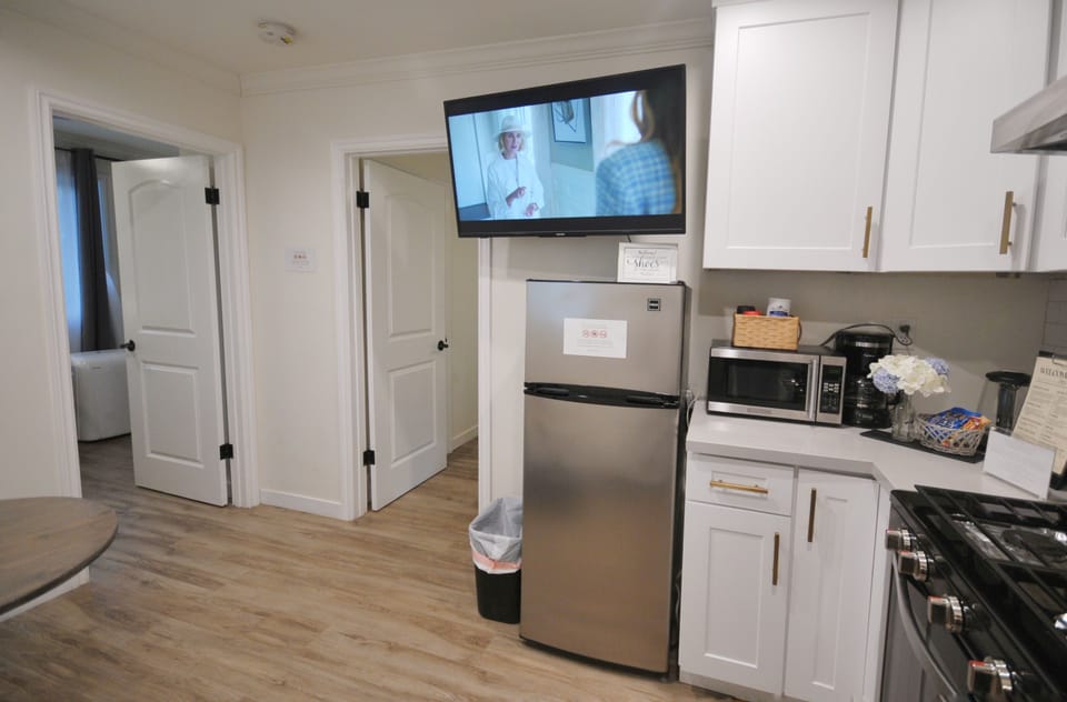 Cook with ease in this full kitchen at your El Monte vacation home in SGV.