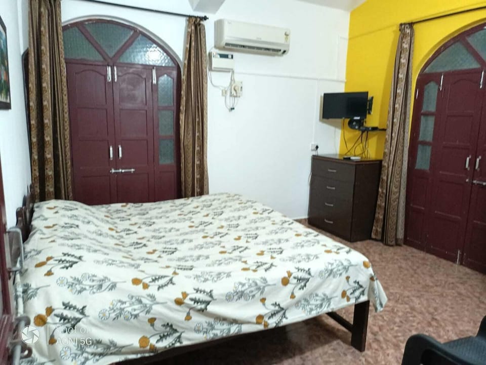 Comfort Apartment, Balcony, Garden View | 1 bedroom, in-room safe, desk, laptop workspace