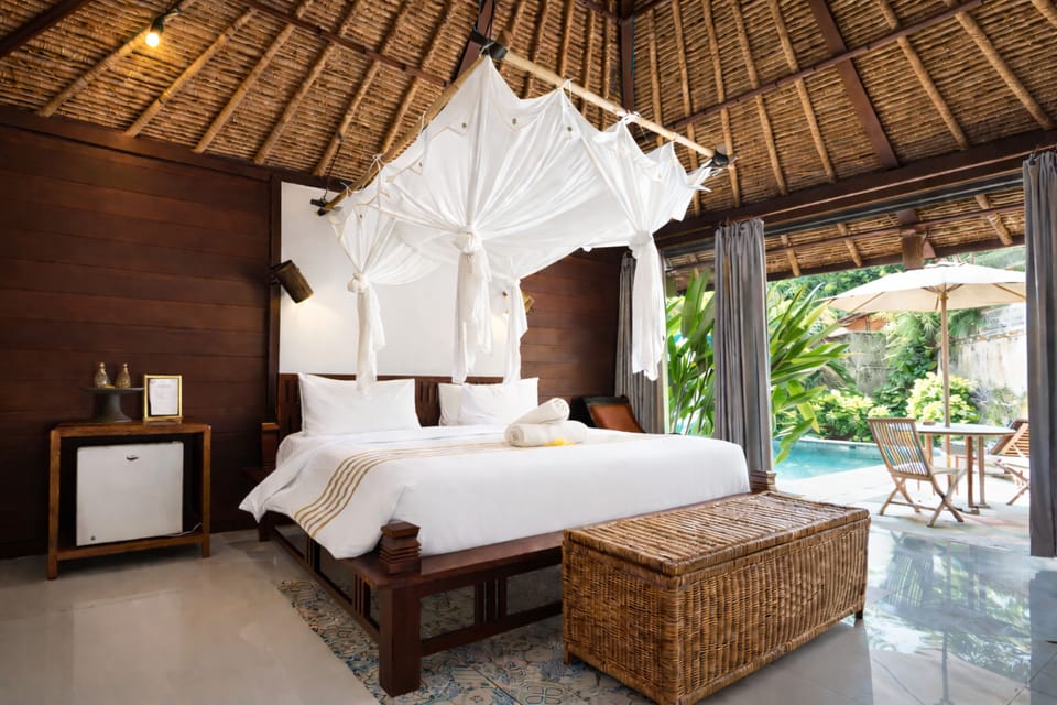Visakha Pool Villa | Minibar, in-room safe, desk, laptop workspace