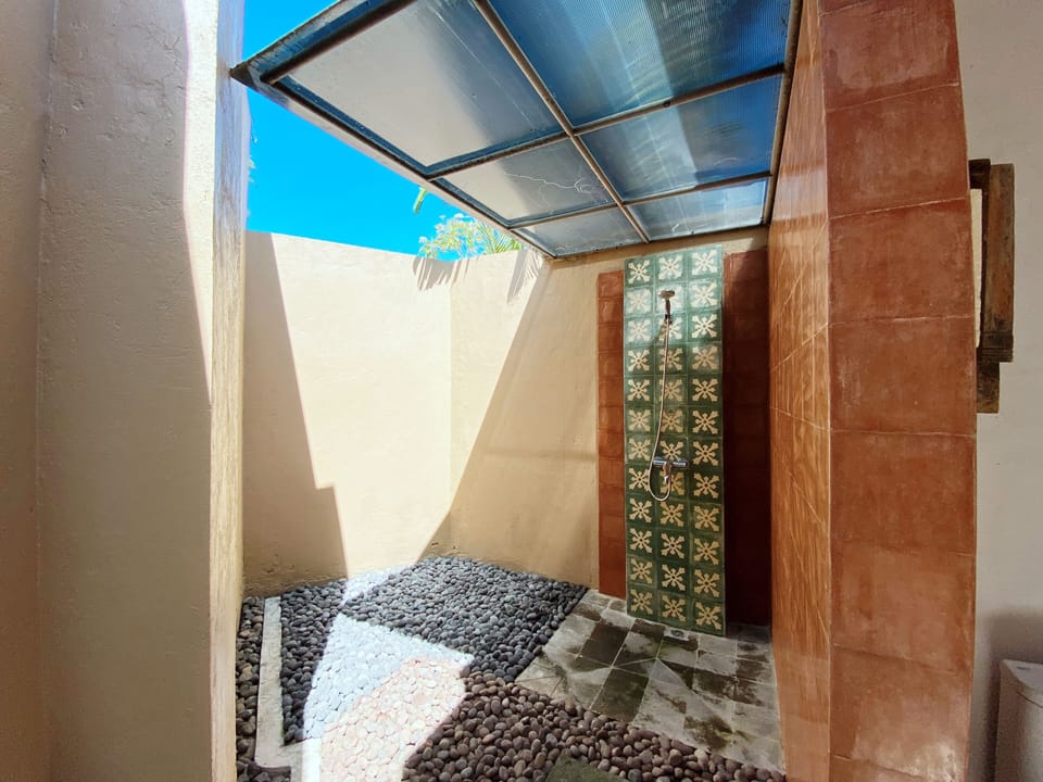Two Bedroom Visakha Pool Villa Bija | Bathroom | Separate tub and shower, free toiletries, hair dryer, bathrobes