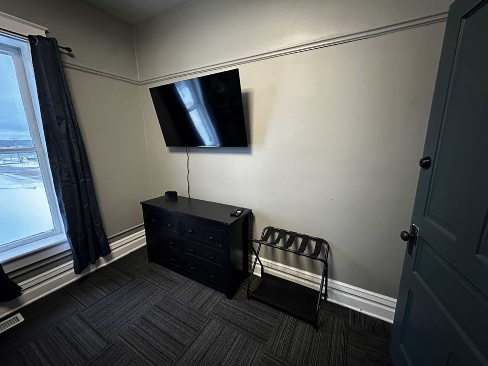 Full over full bunk bed room, smart tv