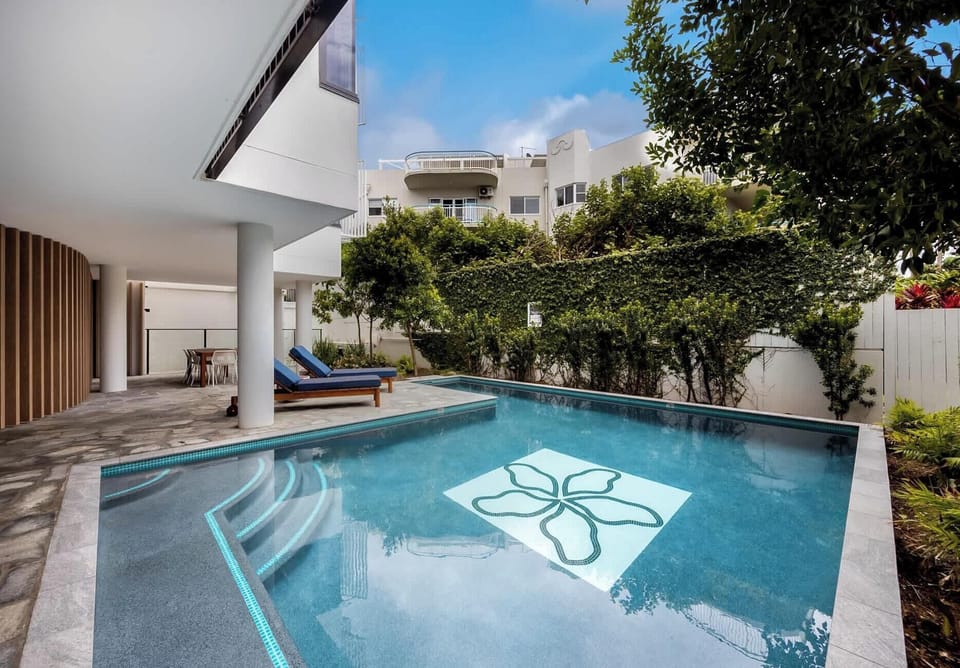 Outdoor Communal Pool