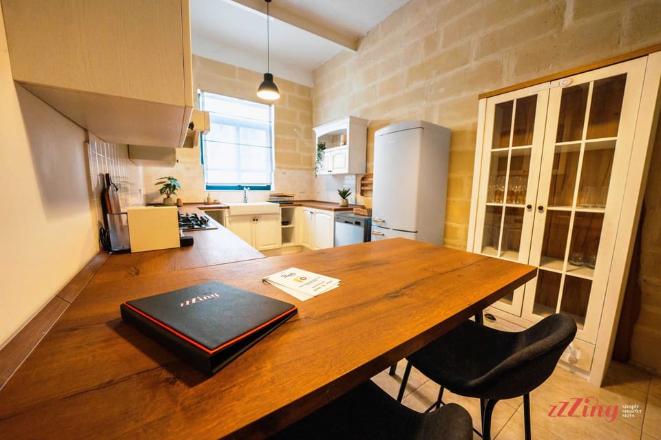 The Fully Equipped Kitchen