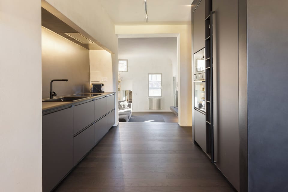 Superior Apartment | Private kitchen | Fridge, stovetop, cookware/dishes/utensils