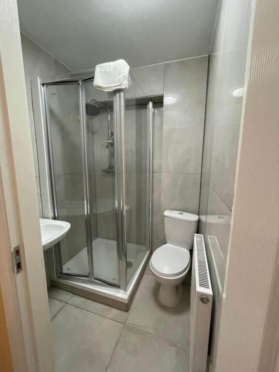 Basic Single Room, City View | Bathroom | Shower, free toiletries, towels, soap