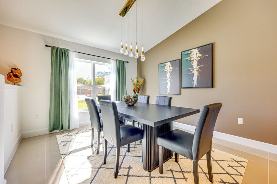House (4 Bedrooms) | Interior