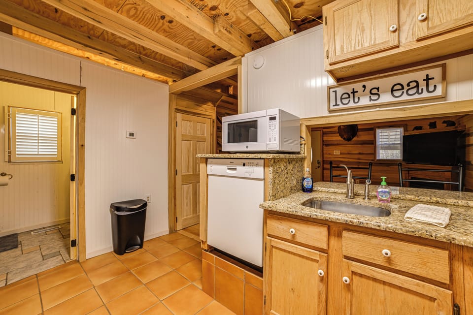 House (2 Bedrooms) | Interior