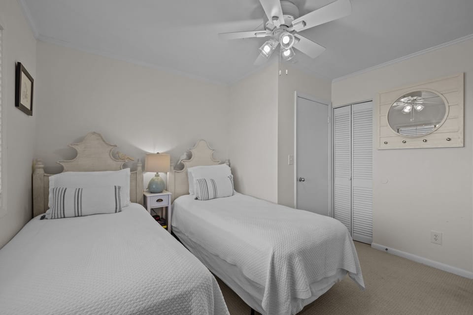 Bedroom 3 twins