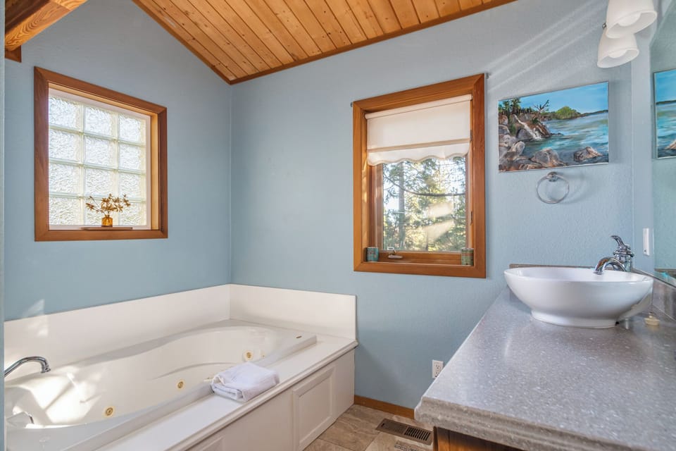 Primary Bathroom Soaking Tub