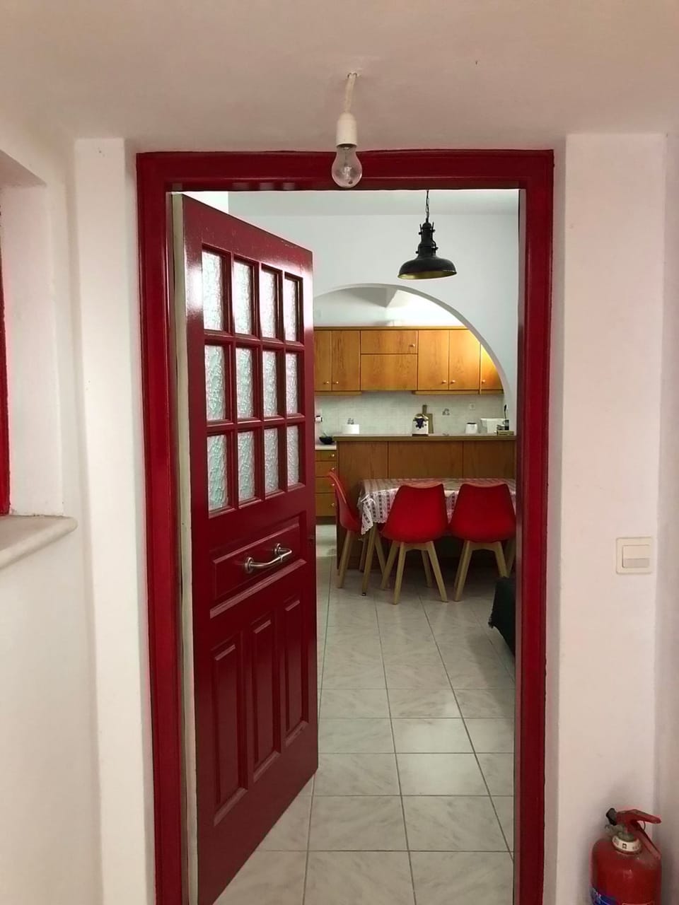 House | 2 bedrooms, desk