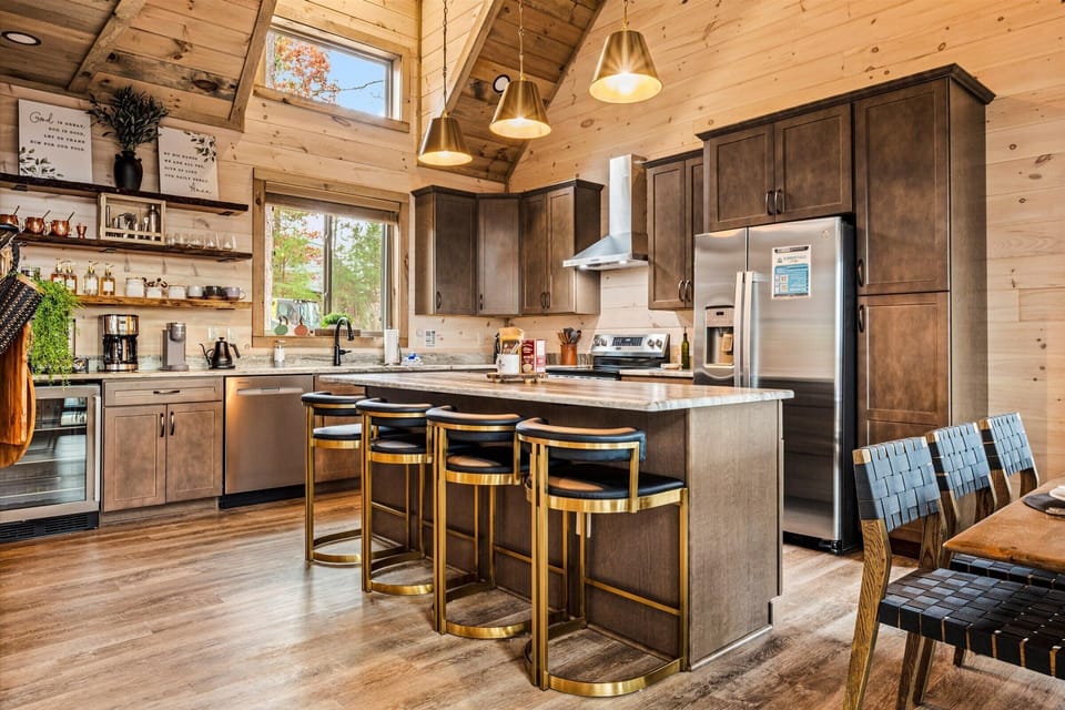 A fully loaded kitchen ready for all your culinary adventures.