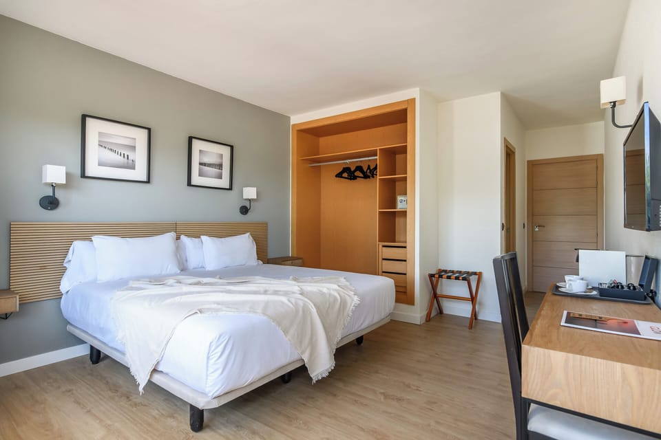 Standard Double Room, Balcony, City View | Minibar, laptop workspace, blackout drapes, free cribs/infant beds