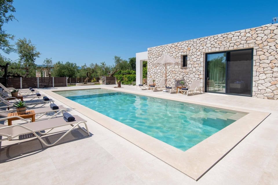 Villa Alni image