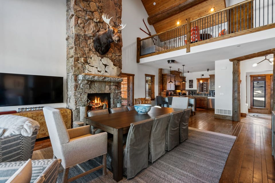 Dining/Living area