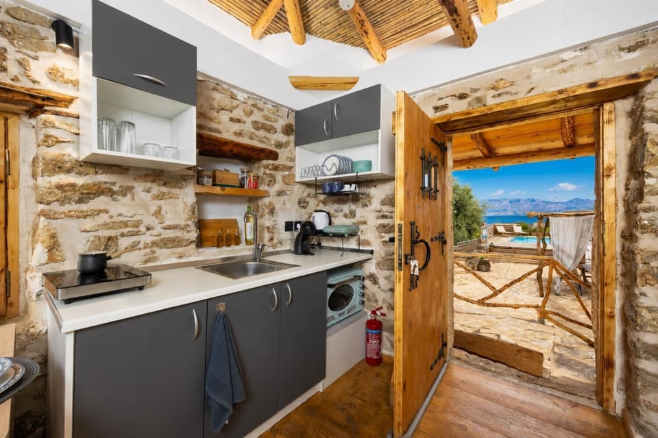 Equipped kitchen