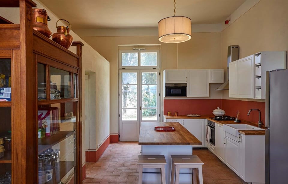 Villa, Balcony, Hill View | Private kitchen | Fridge, microwave, oven, stovetop