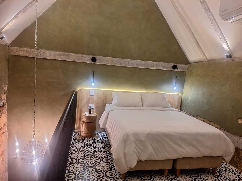 Deluxe Double Room, Balcony, City View | Down comforters, laptop workspace, free WiFi, bed sheets