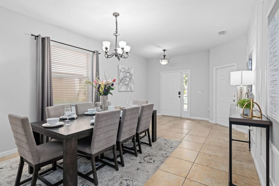 Dining Area with seating for 8