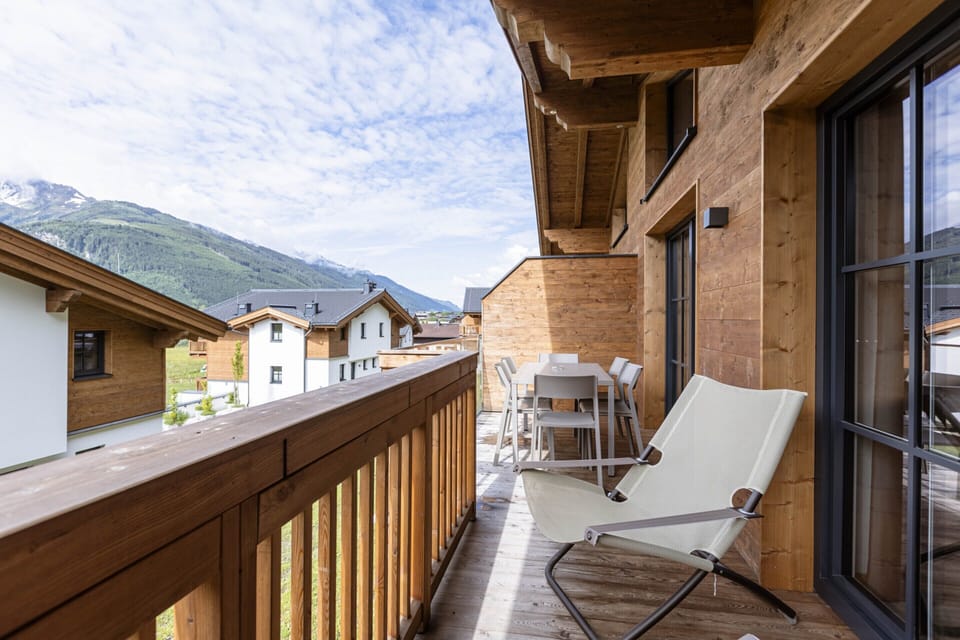 House | Outdoor dining