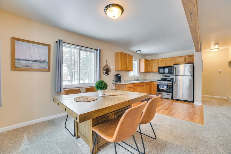 Dining Table | Dishware & Flatware | 1st Floor