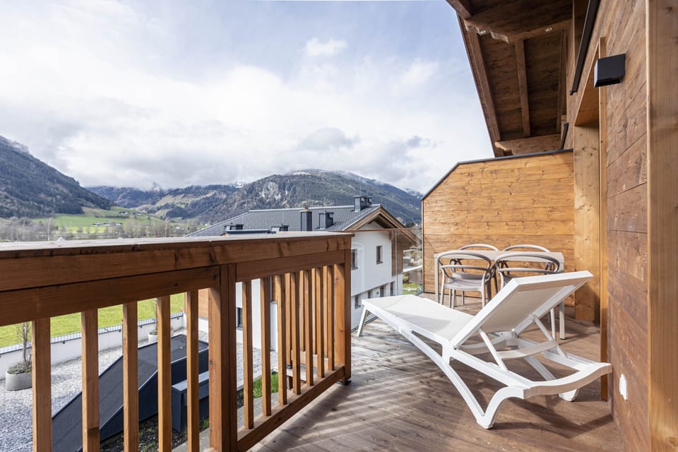 House | Outdoor dining