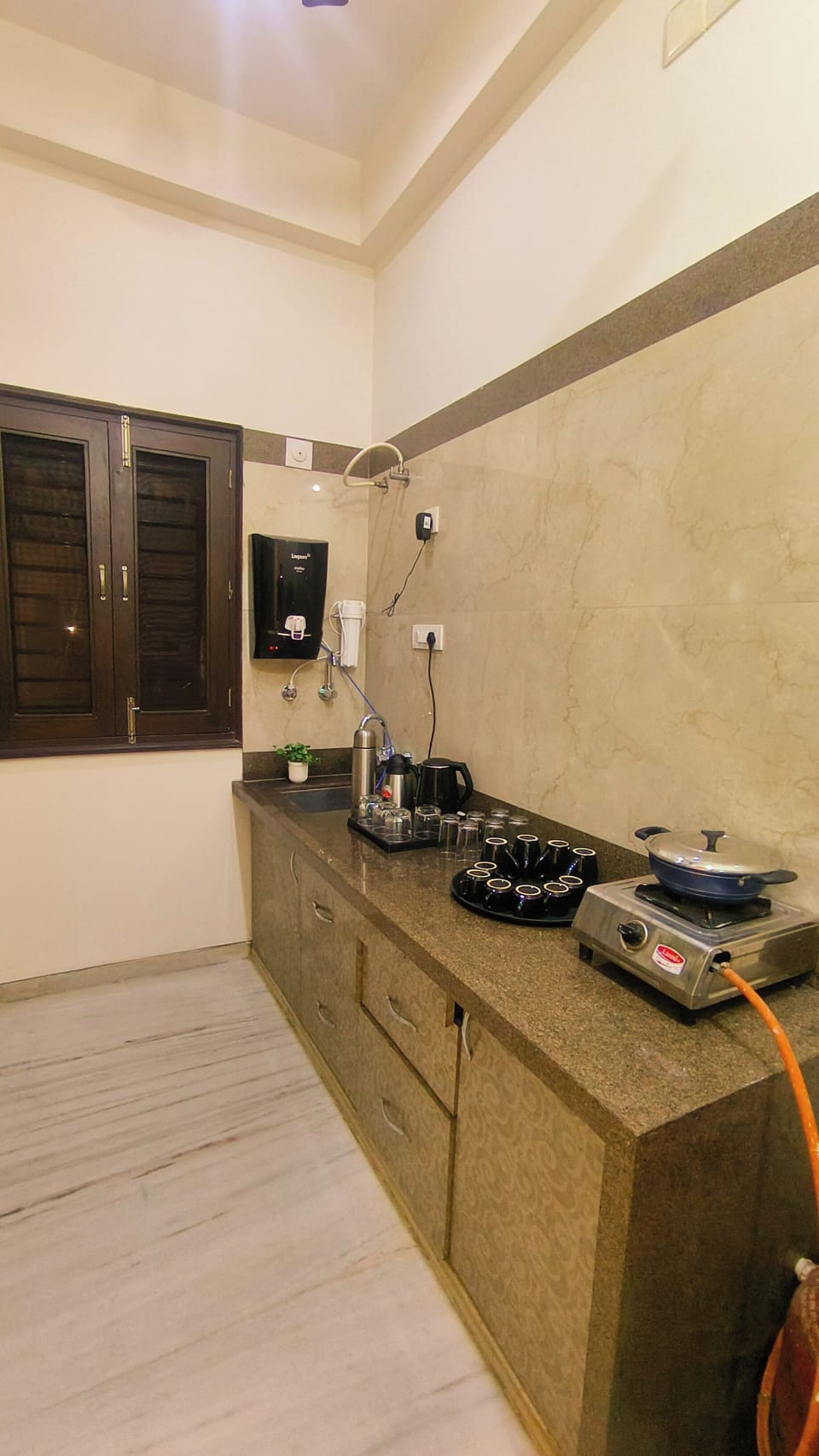 Deluxe House, Mountain View | Private kitchen | Cookware/dishes/utensils