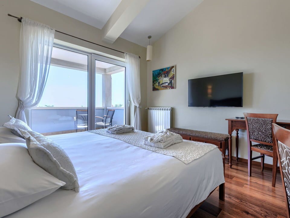 Furniture, Interior Design, Floor, Bed, Flooring, Room, Bedroom, Bed Sheet, Apartment, Home
