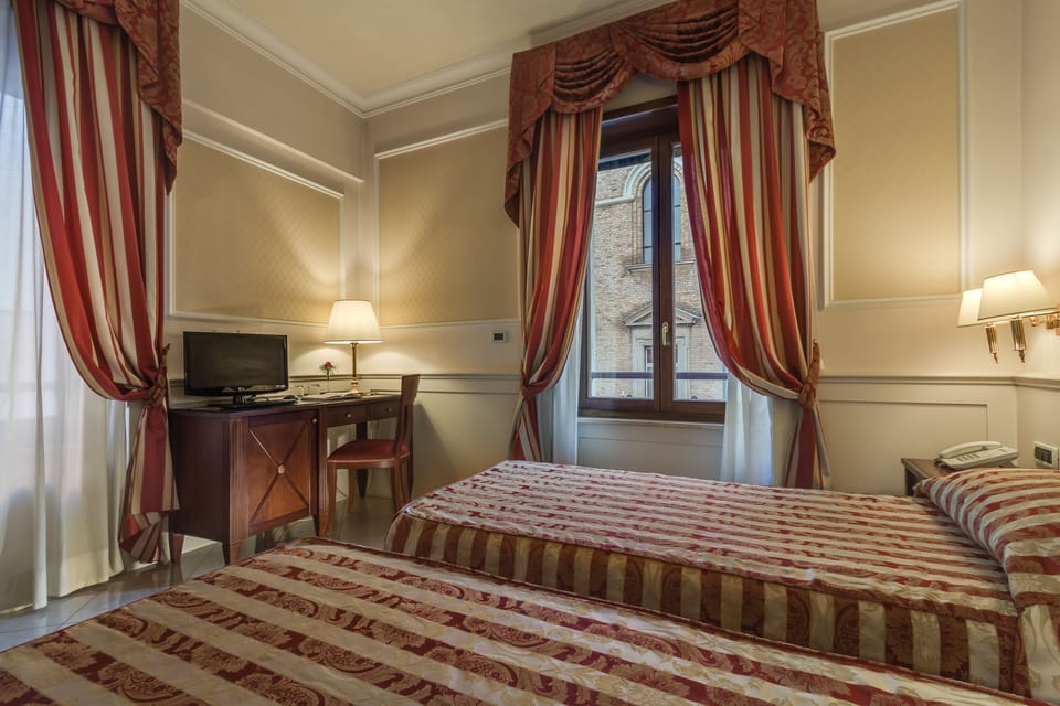 Deluxe Double Room | In-room safe, desk, blackout drapes, soundproofing