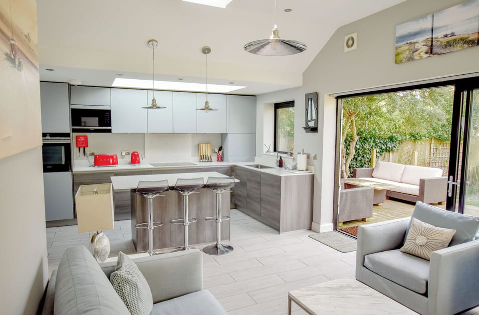 Breakfast bar