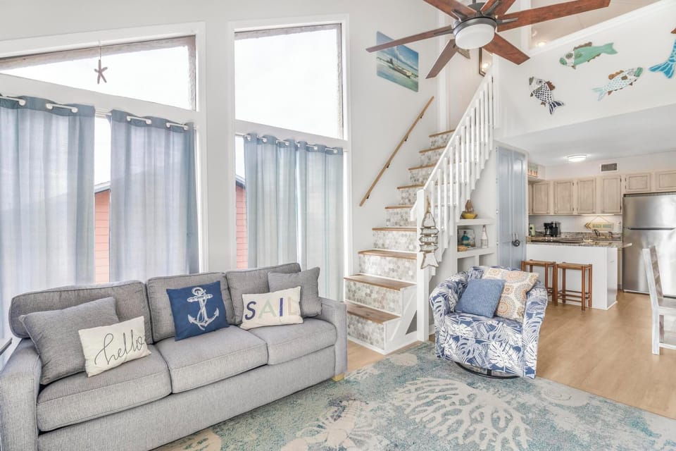 Beautifully redecorated condo
